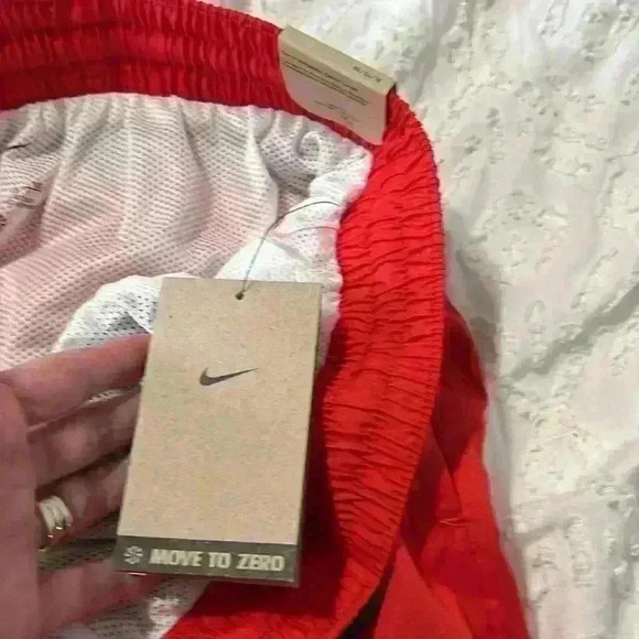 Nike Loose Fit‎ Above Knee Length basketball shorts. Size XL - Picture 8 of 12